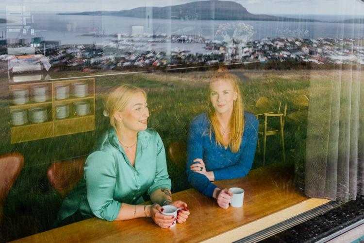 Turið Eivindsdóttir Clementsen og Tanja Sleire, Hotel Føroyar 